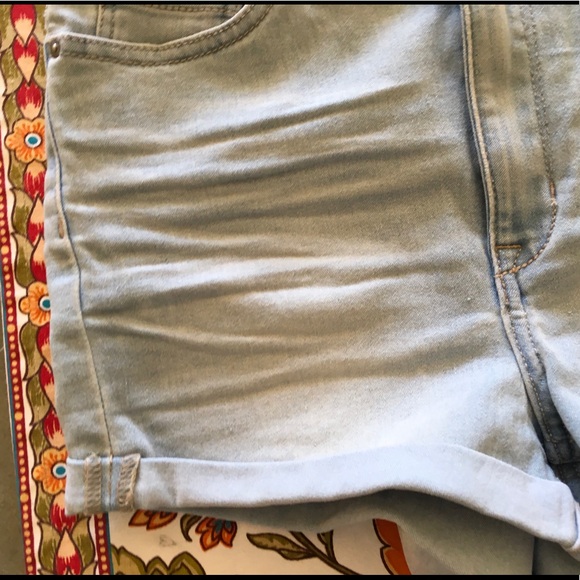 H&M Light Wash Denim Shorts Sz 4 NWT - Picture 5 of 7